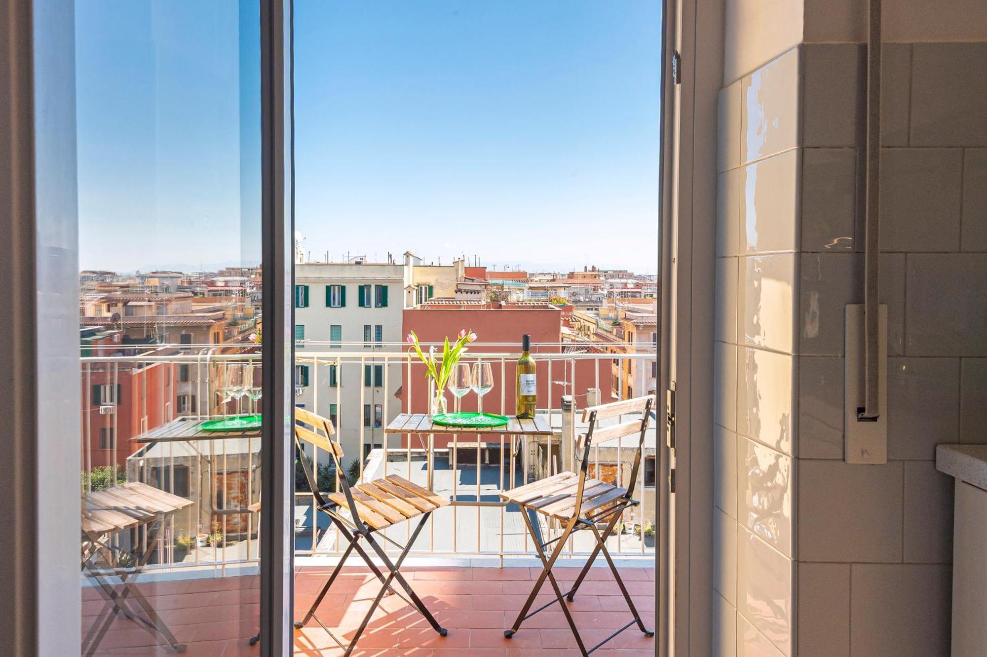 Casa Adele Lovely Mid-century Apartment, * Rome