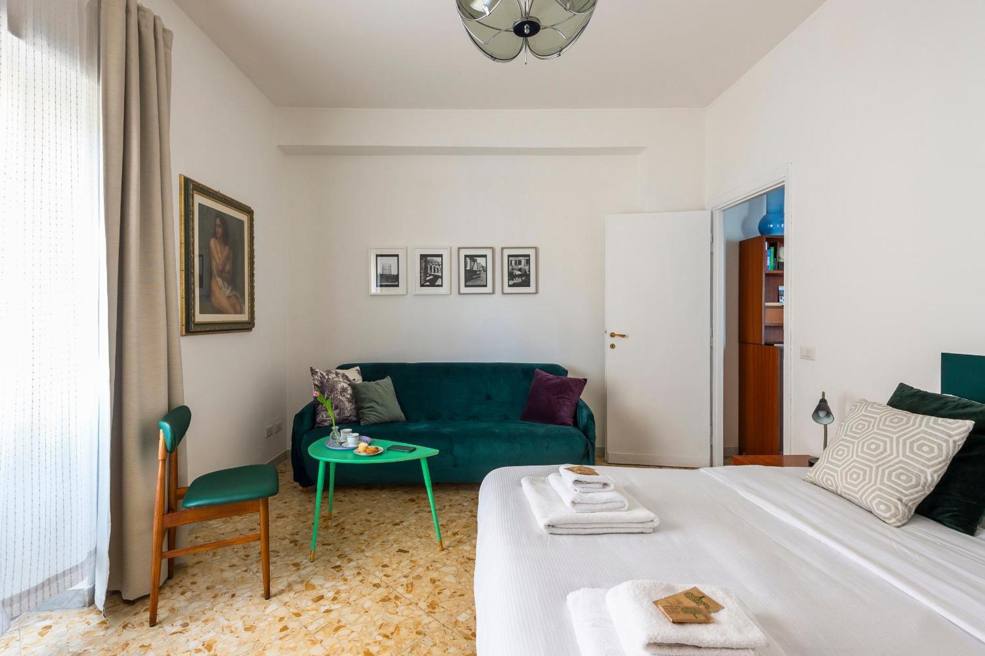 Casa Adele Lovely Mid-century Apartment, * Rome